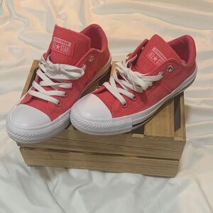 Converse Women's Pink Sneakers